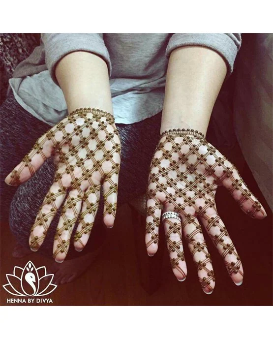 Glamorous Geometric Front Hand Mehndi Design Style